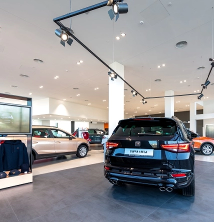 Audi-salonas_3-4b61597bc5cd64d09df307242d4534ef.jpg